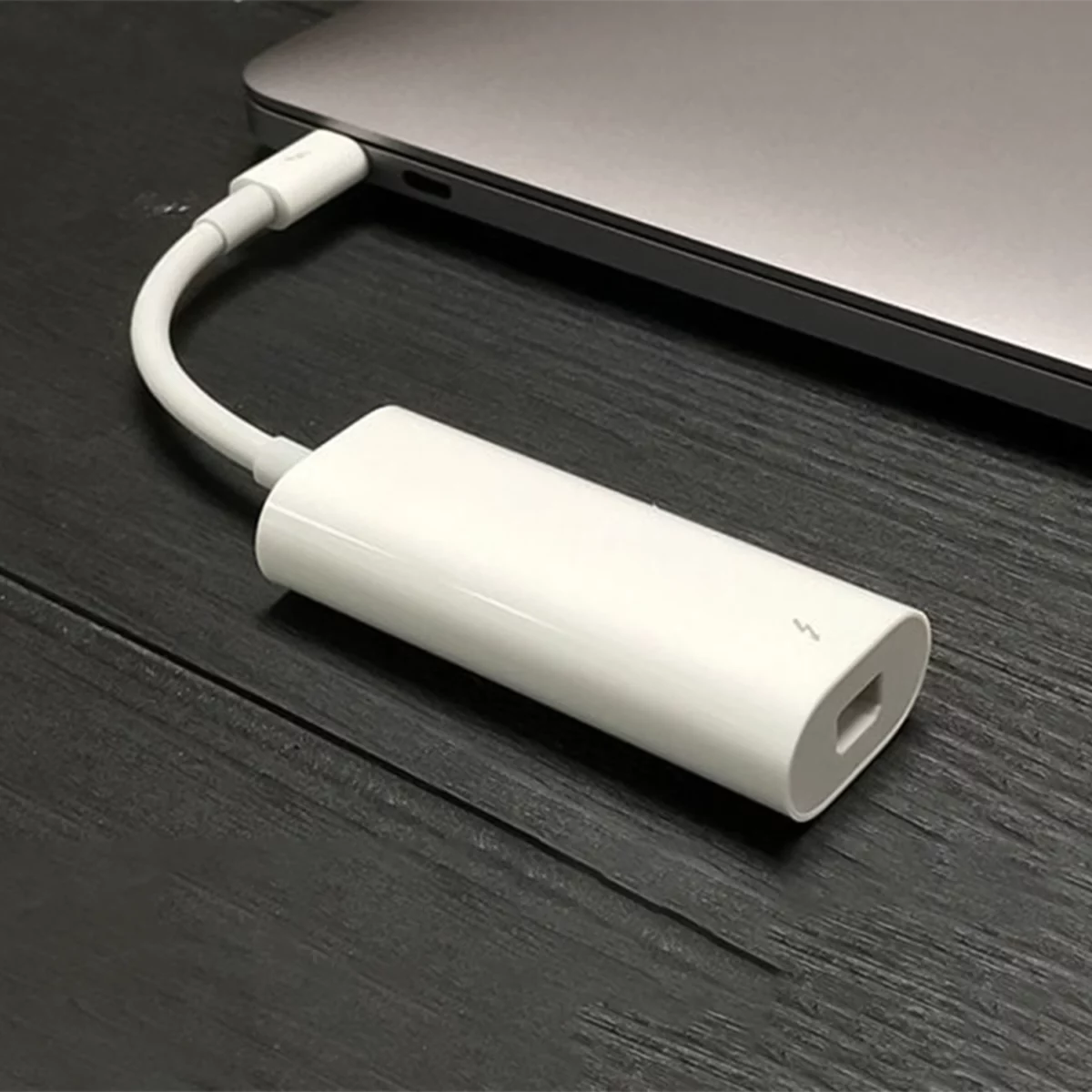 Cáp chuyển đổi Thunderbolt 3 sang Thunderbolt 2 Chính Hãng Apple - Ảnh 2
